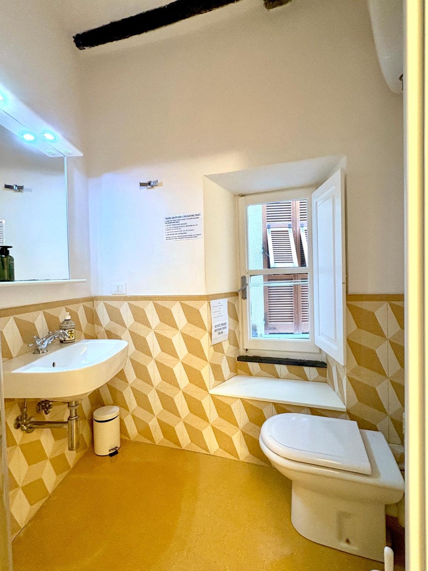 Marina Apt. sul mare, free parking, ariacondiz. Vernazza Exterior foto
